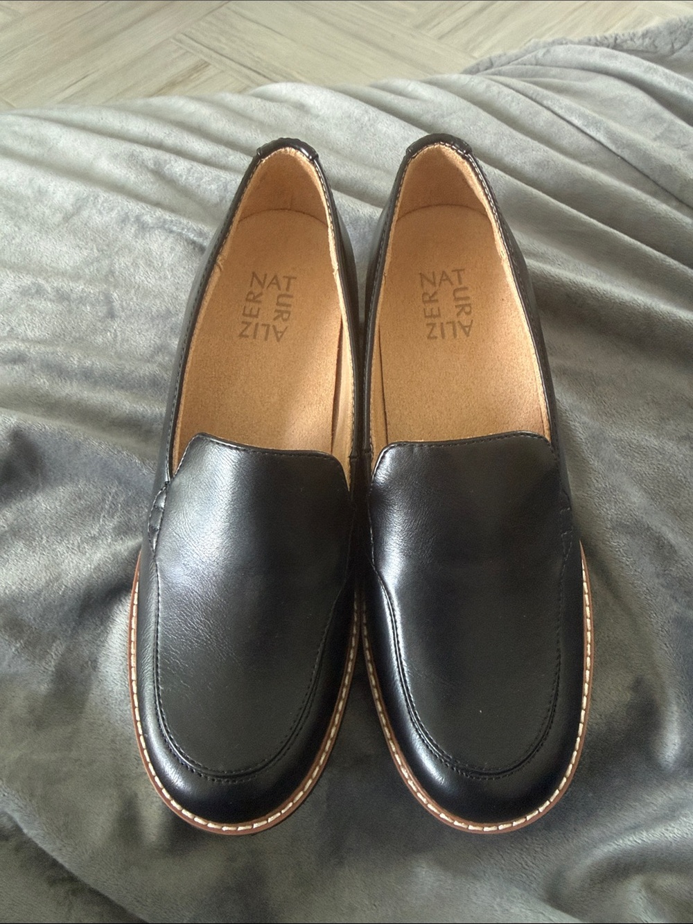 Naturalizer Black Leather Slip-On Loafers for Women